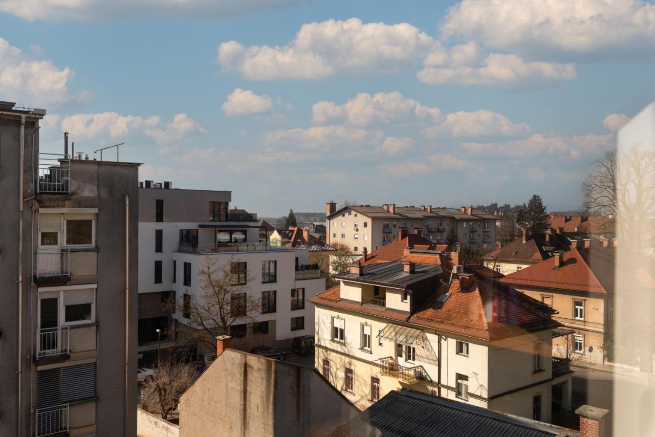 Canopy Apartment Ljubljana Eksteriør billede